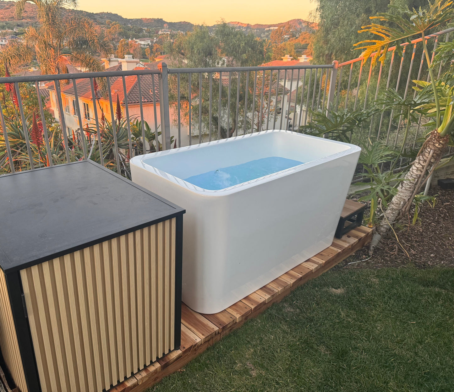RevX Acrylic X Tub Cold Plunge + LUX High Performance Chiller and Filtration System